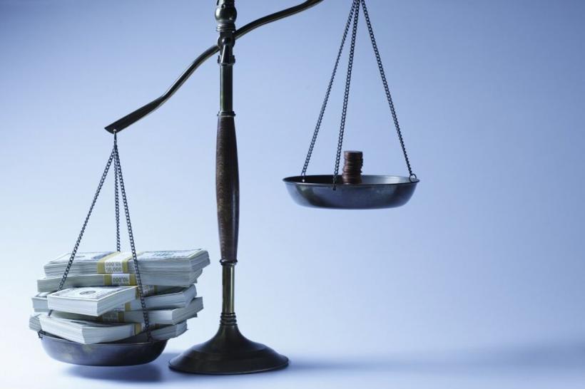 Se ia de la bogați, se dă la ecologiști 18850517