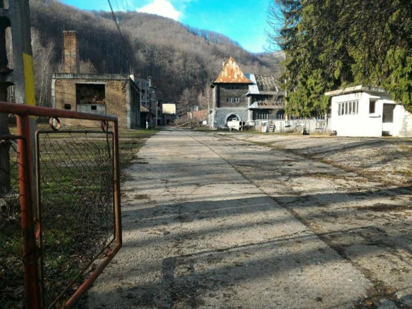 Bătălia pe LiCoNiCu 18850681