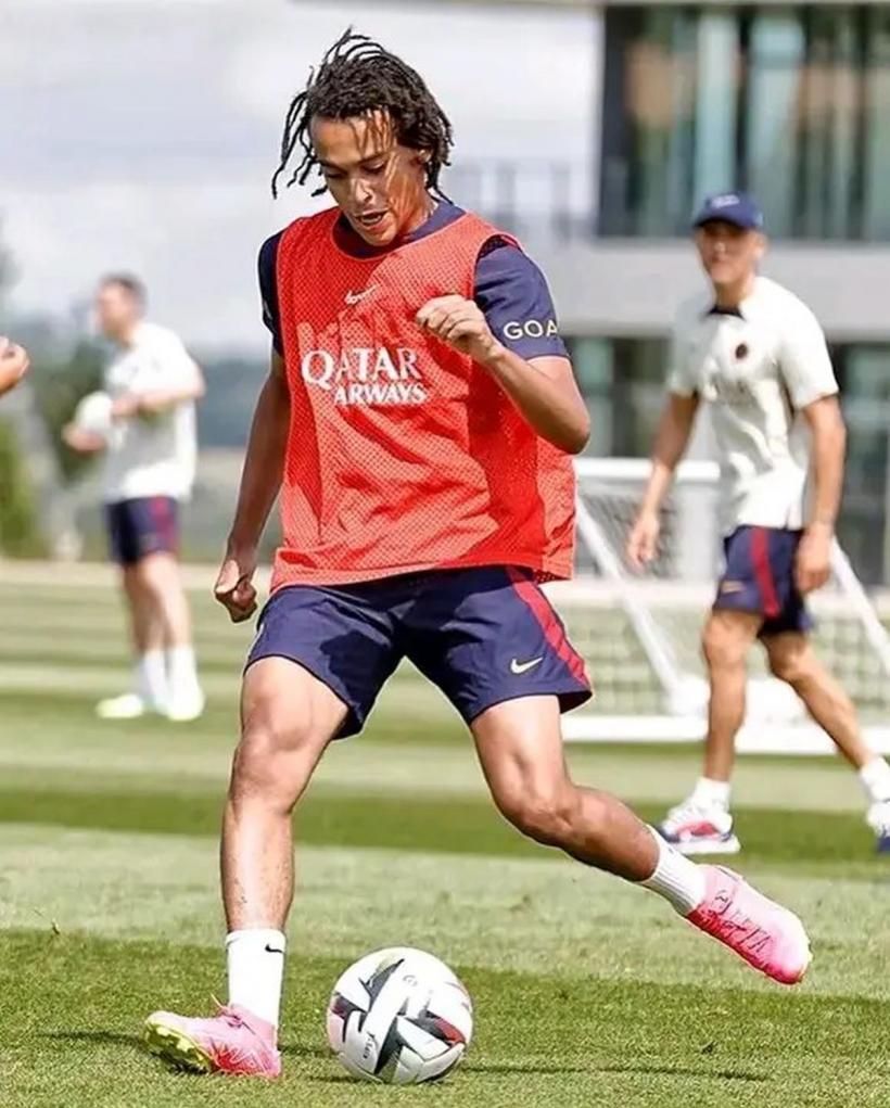 Ethan Mbappe, convocat de PSG pentru primul meci amical din această vară 18850873