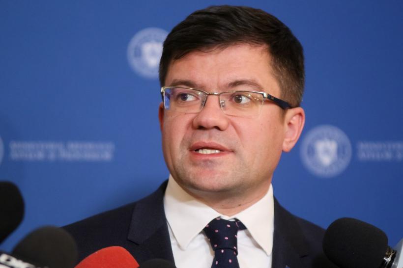 Fritz de Timișoara a declarat salariul soției: 14.000 $/lună 18850698