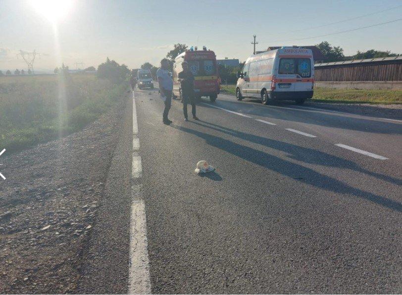 Impact fatal între o motocicletă și o bicicletă pe DN 2, în județul Iași. Trei persoane au decedat 18851167