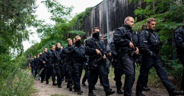 Cascadorii râsului: Leoaica pe care o căutau 120 de polițiști prin Berlin este de fapt un mistreț 18851060