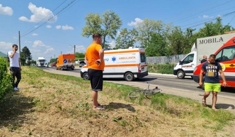 Cinci răniți, între care trei copii, după un accident pe DN7, în județul Arad