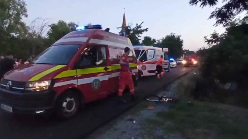 Accident cumplit la Teaca. Victime, trei adulți și patru copii cu vârste cuprinse între 5 luni și 9 ani  18851291