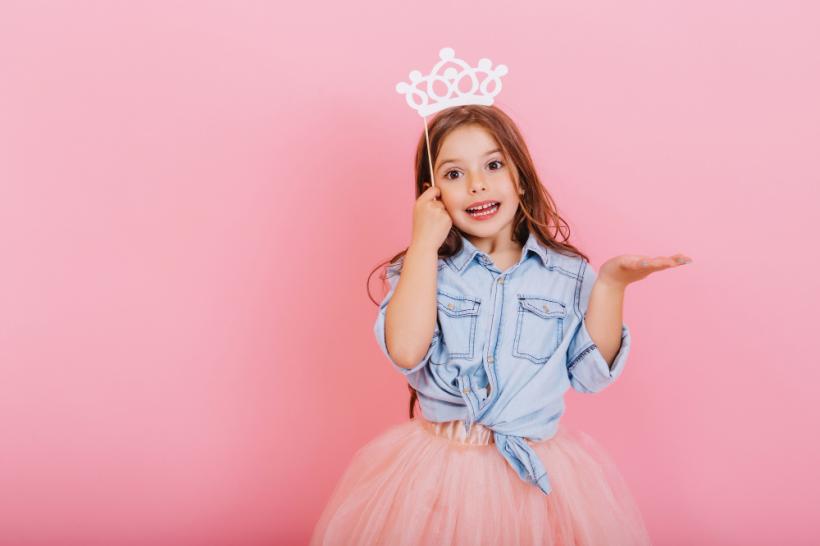 5 rochii speciale pentru fetița ta pe care i le poți face cadou la aniversarea ei de 3 ani  