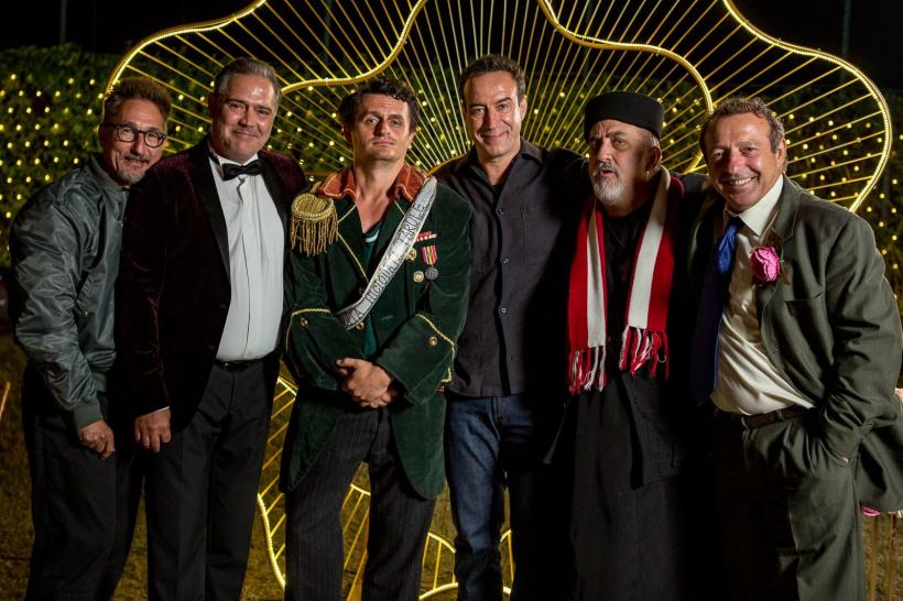 Publicul larg vede în premieră la TVR 1 ultimul film semnat de Adrian Lustig, „Nunţi, botezuri, înmormântări” 18851593