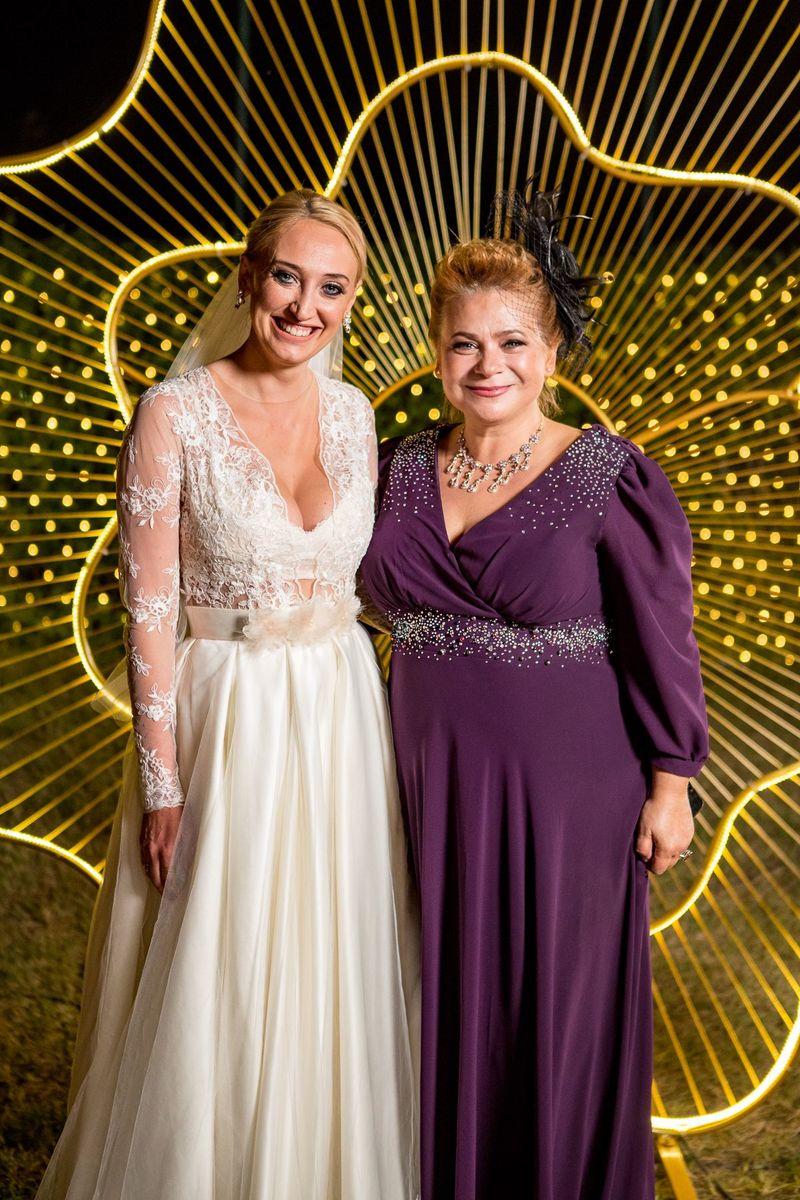 Publicul larg vede în premieră la TVR 1 ultimul film semnat de Adrian Lustig, „Nunţi, botezuri, înmormântări” 18851595