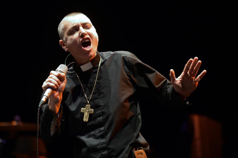 A murit Sinéad O’Connor. Avea doar 56 de ani. Cântăreața a decedat la 18 luni după ce fiul ei, Shane, în vârstă de 17 ani, a murit și el 18851791