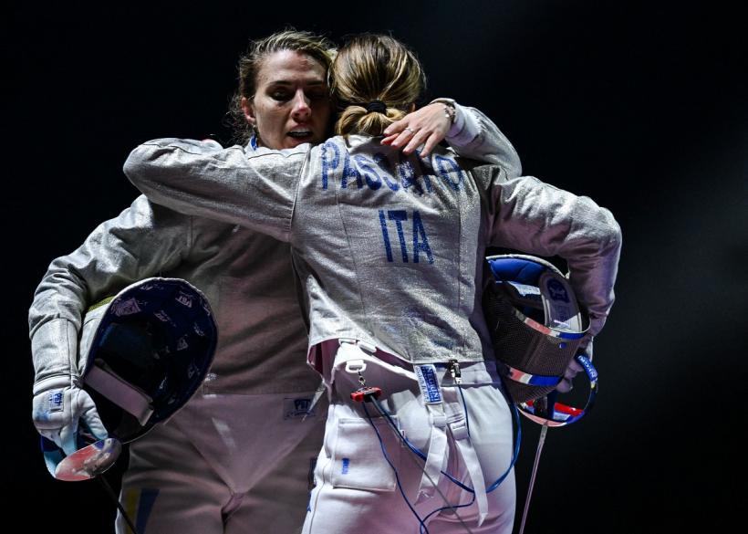 Federația Internațională de Scrimă, de acord ca strângerea de mână să devină opțională  18852286