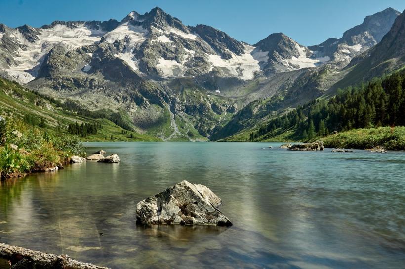 Rămășițele unui alpinist german dispărut în 1986, găsite într-un ghețar din Elveția