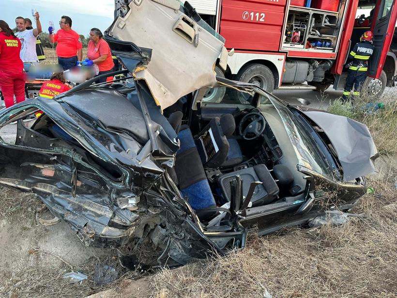 Un copil de 5 ani a murit într-un teribil accident cu 7 victime din județul Constanța 18852495