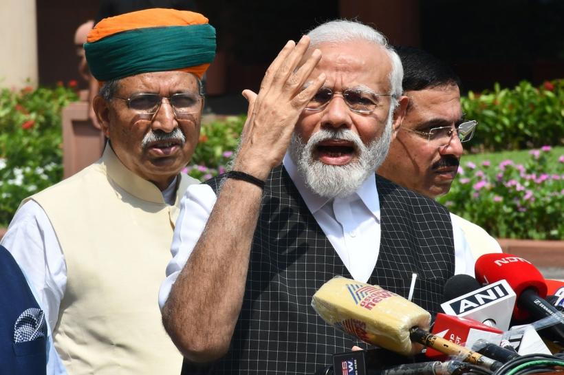 Tragedie: O macara s-a prăbușit, omorând numeroși muncitori indieni 18852534