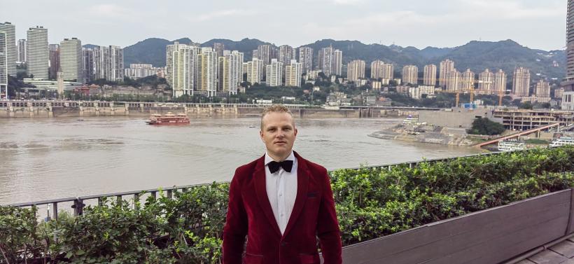 Tenorul Ștefan von Korch continuă parcursul istoric cu orchestra Reino de Aragón în China 18852656