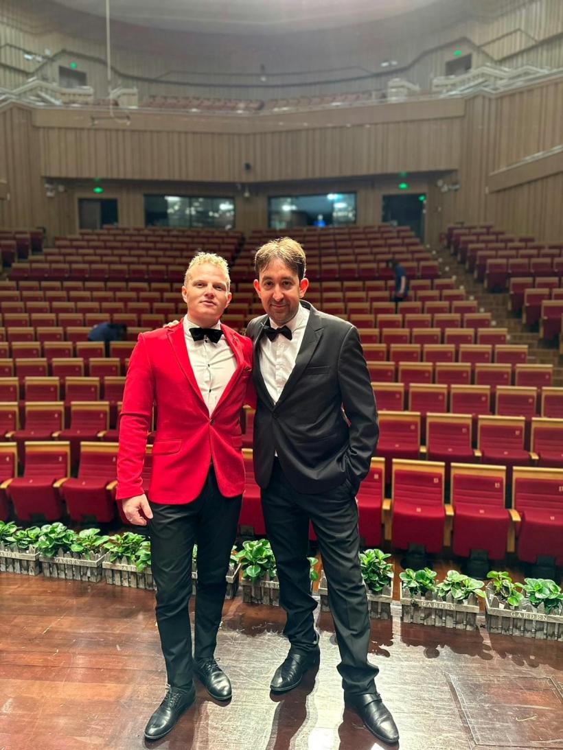 Tenorul Ștefan von Korch continuă parcursul istoric cu orchestra Reino de Aragón în China 18852658