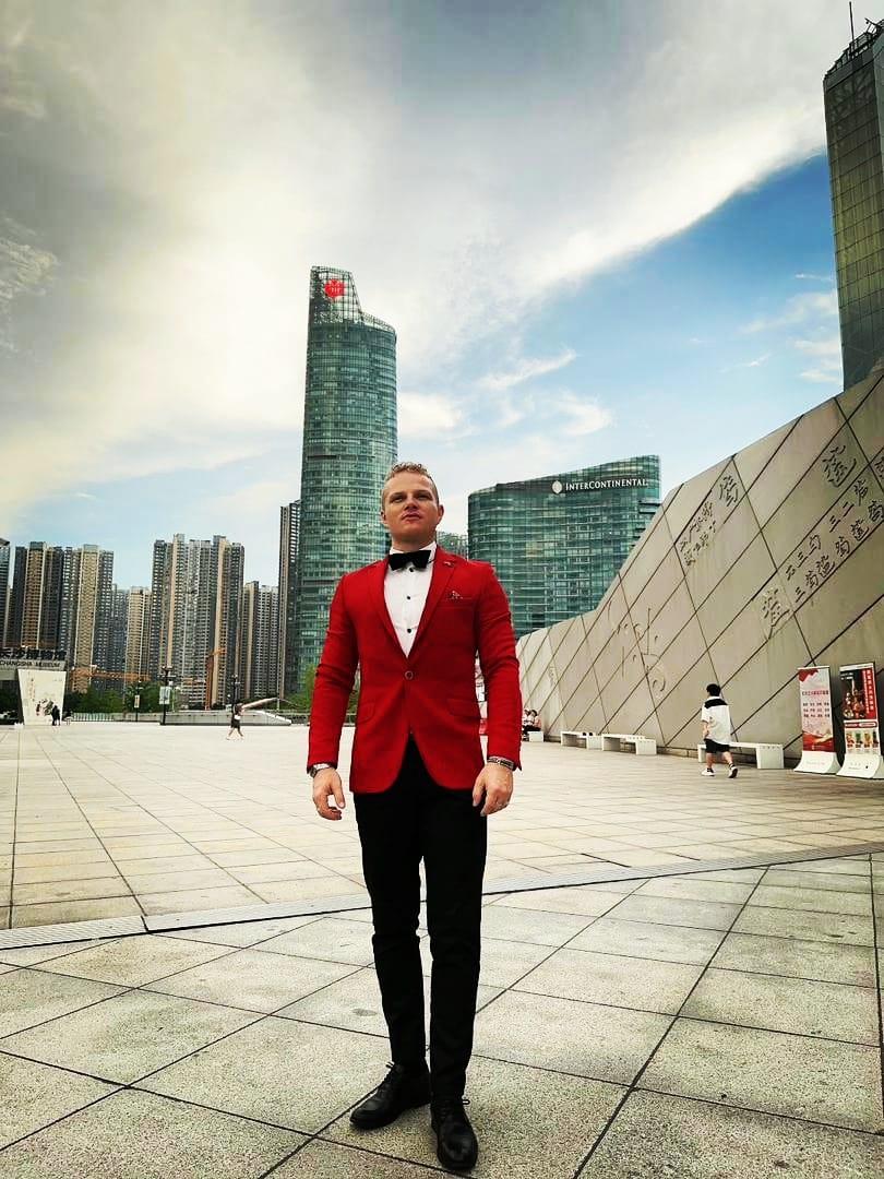 Tenorul Ștefan von Korch continuă parcursul istoric cu orchestra Reino de Aragón în China 18852660