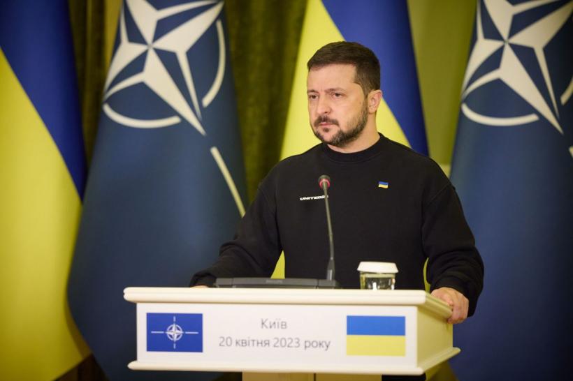 Volodimir Zelenski afirmă că ar vrea organizarea unui summit pentru pace în toamnă