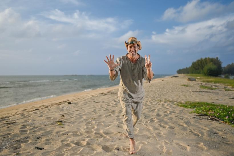 Concurenţii Insula Iubirii părăsesc resorturile pentru a cunoaşte viaţa de noapte din Thailanda, în compania ispitelor 18852991