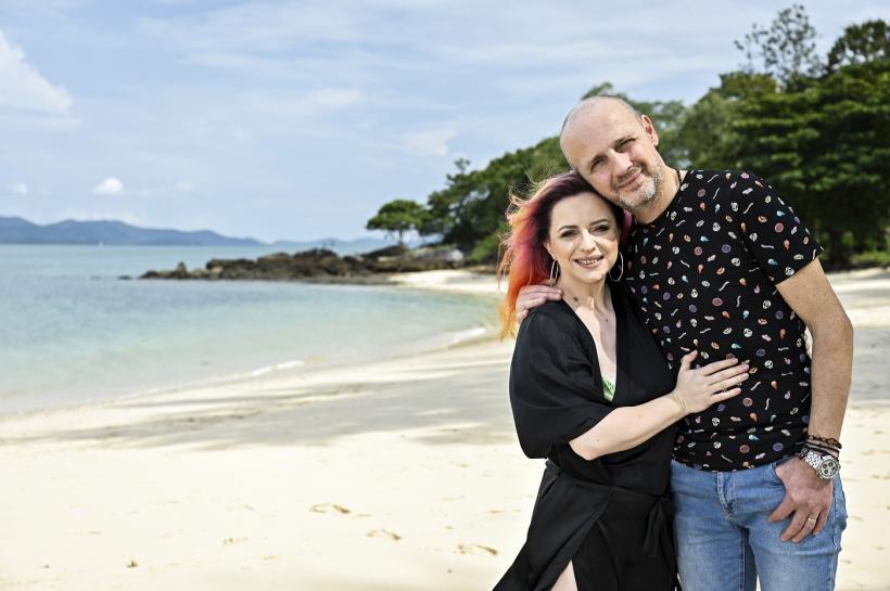 Concurenţii Insula Iubirii părăsesc resorturile pentru a cunoaşte viaţa de noapte din Thailanda, în compania ispitelor 18852994