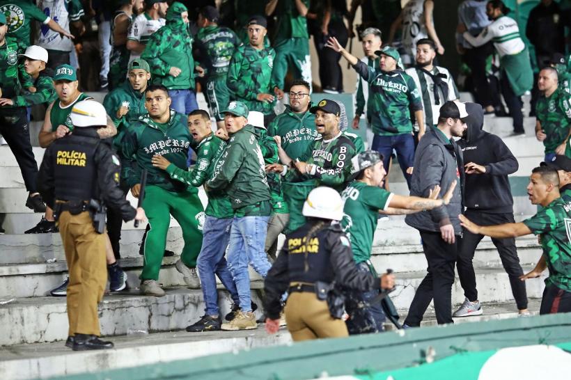 Zeci de brazilieni au fost uciși în urma unor raiduri ale poliției  18852880