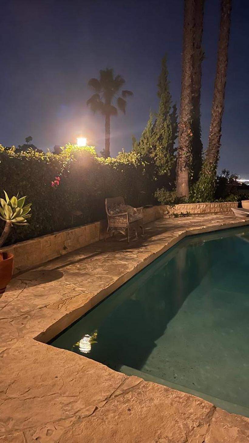 Pe Pacific în sus 18852953