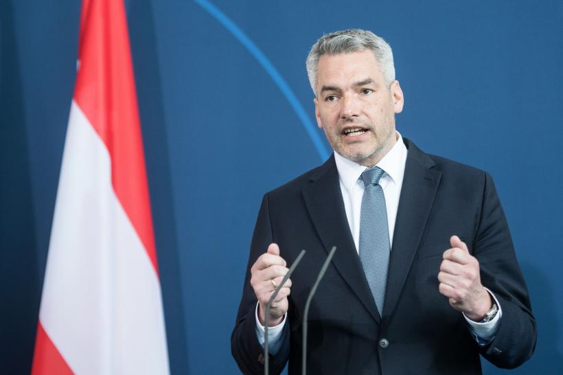 Cancelarul Austriei propune ca dreptul de a folosi bani cash să fie consacrat în Constituție