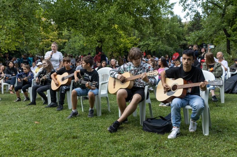 6 zile, 54 de evenimente, 5 scene și peste 100 de artiști din 9 țări la ediția din acest an Brașov Jazz & Blues Festival 18853038
