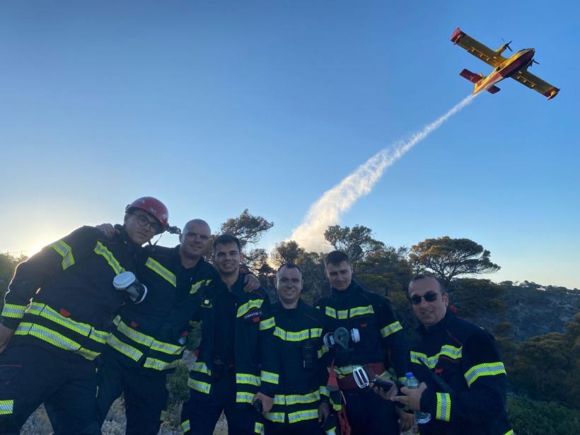 Pompierii români au localizat incendiul din Rodos 18853380