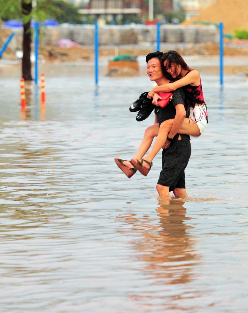 Taifunul Doksuri a lovit China: Peste un milion de oameni au fost evacuați din cauza inundațiilor  18853360