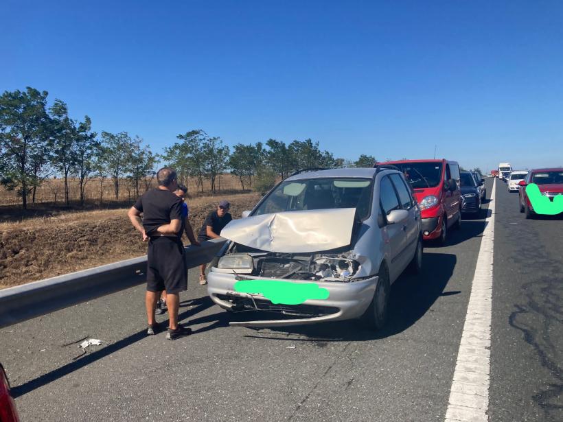 Accident în lanț cu 8 mașini implicate pe Autostrada Soarelui, la ieșire spre Constanța