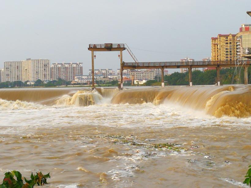 Zeci de mii de tineri cercetași sunt evacuați din Coreea de Sud  18853512