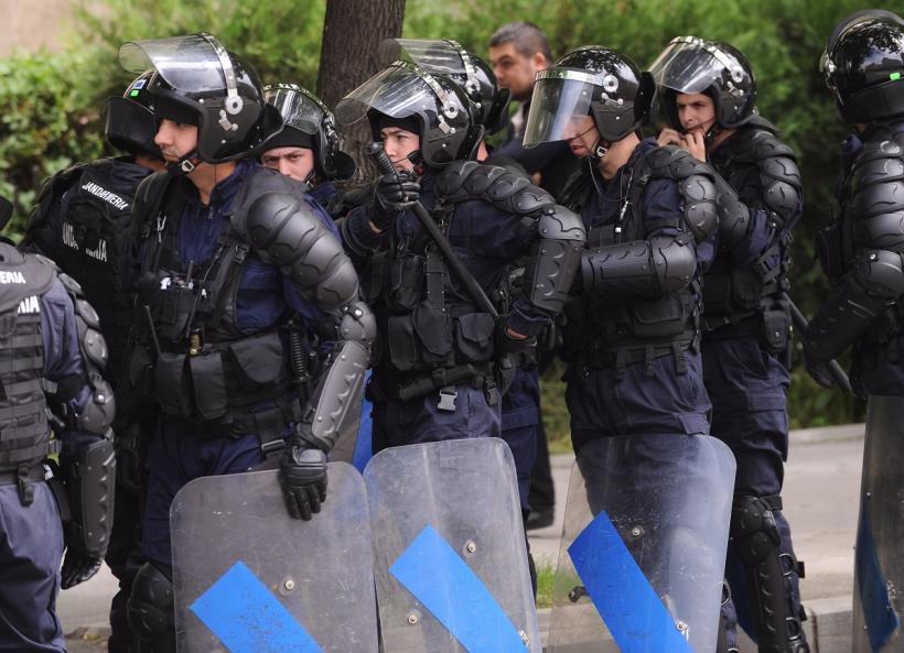 16 jandarmi, trimiși în judecată în dosarul 10 august: au folosit forța împotriva manifestanților pașnici