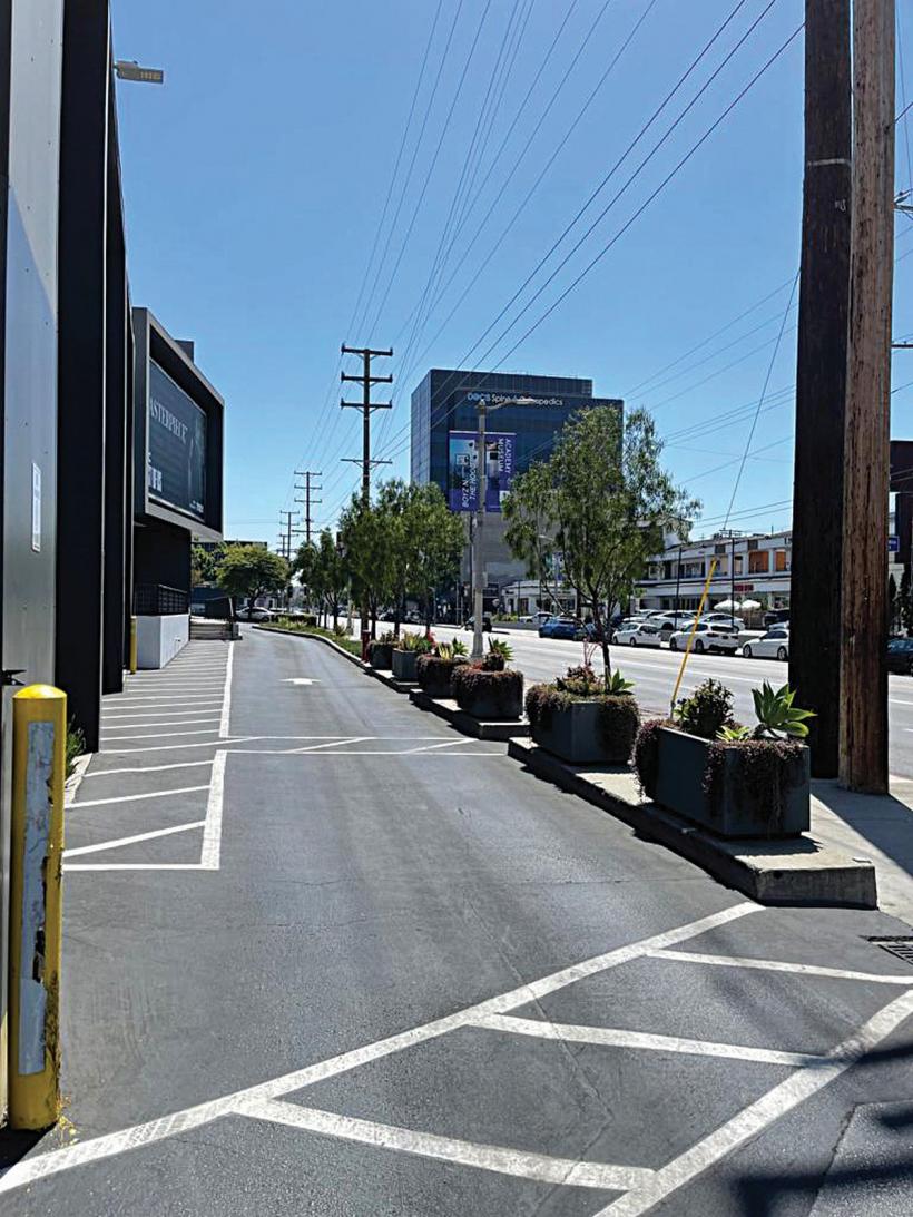 La plimbare prin Orașul Îngerilor 18854017