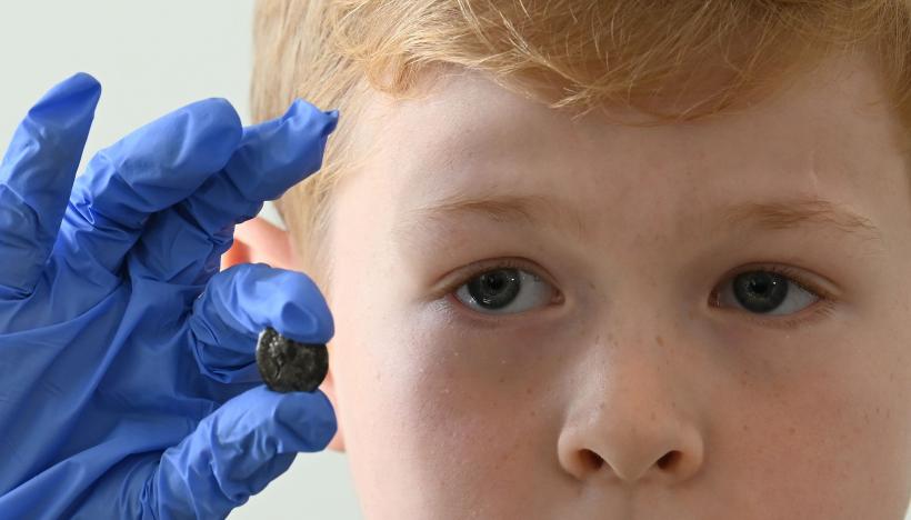 Un copil a găsit o monedă romană de pe vremea împăratului Marcus Aurelius