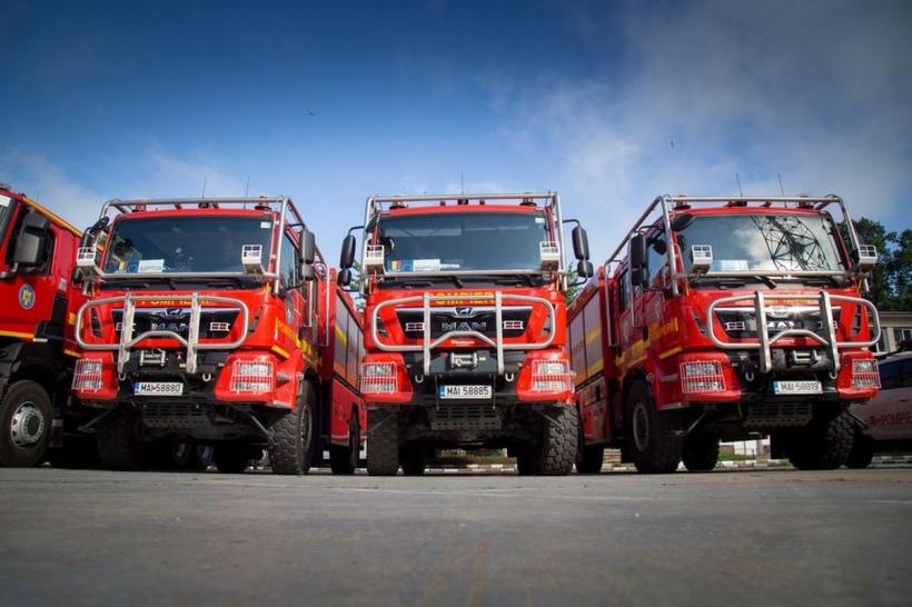Un nou contingent de pompieri români a plecat în Franța pentru a ajuta la stingerea incendiilor
