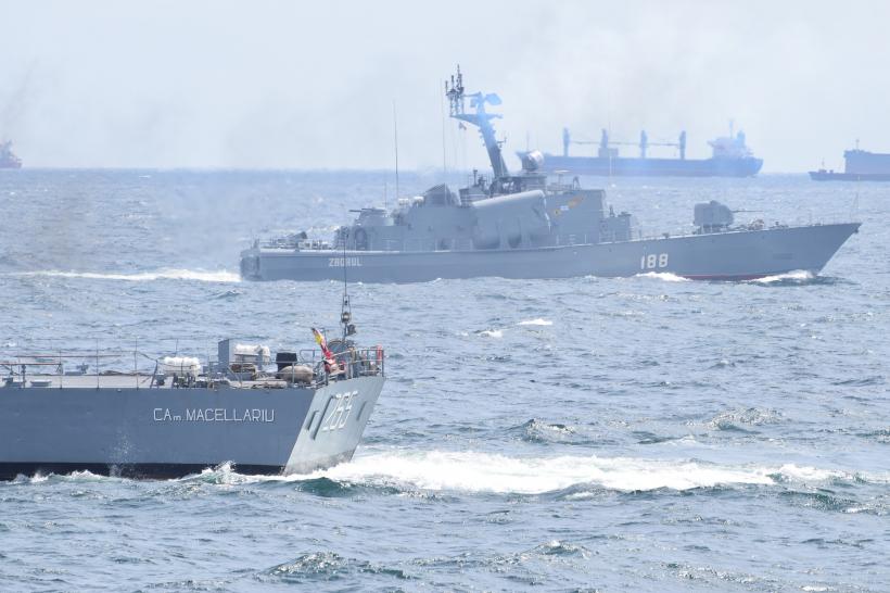 „Vânjosul”, „Vârtosul” și „Voinicul” îl vor aduce pe Zeul Neptun la Ziua Marinei 18854471