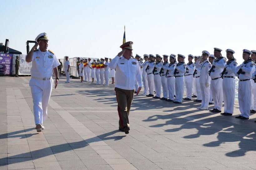 Ziua Recunoștinței, ceremonie militară și religioasă la Constanța 18854517