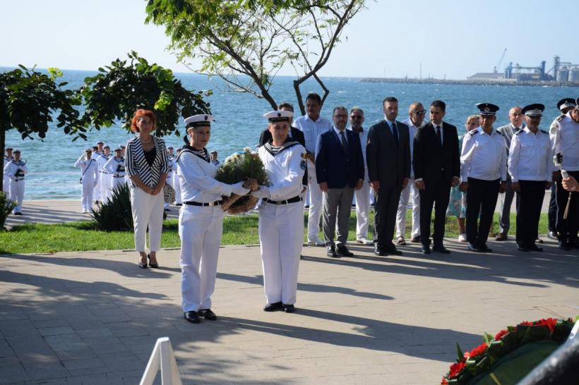 Ziua Recunoștinței, ceremonie militară și religioasă la Constanța 18854518