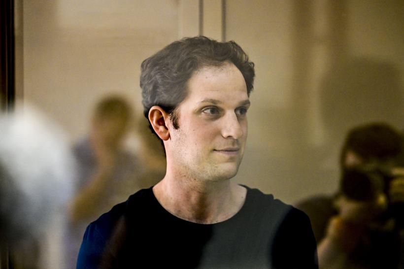 Ambasadorul SUA în Rusia l-a vizitat din nou în închisoare pe jurnalistul Evan Gershkovich, acuzat de spionaj 18854634