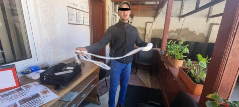 Cerșetor de lux în Alba Iulia. Ce au găsit polițiștii în bagajele omului străzii 18854886