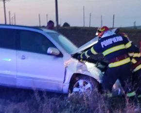 Mașină de poliție aflată în urmărire, lovită de un alt autoturism la Galați 18855130