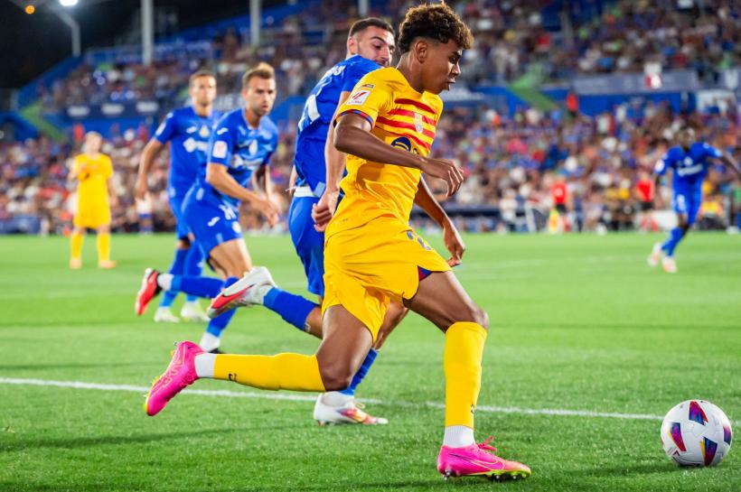 Adolescentul minune, Lamine Yamal, titularizat pentru prima dată, la doar 16 ani, la Barcelona 18855484