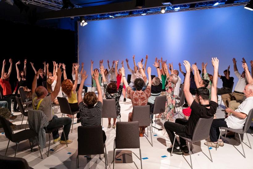 Dans? Terapie? Dans-terapie – experiența ParkinsOn Dance 18855339