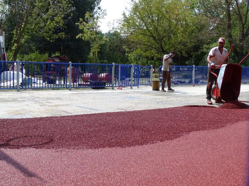 Zece terenuri de sport din parcurile Capitalei au intrat în reabilitare 18855306