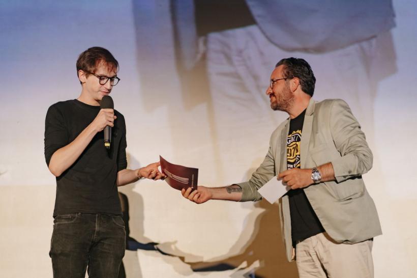 „Terrestrial Verses”, de Ali Asgari și Alireza Khatami, a câștigat Trofeul ANONIMUL 2023 18855468