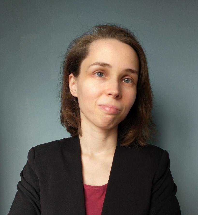 Compromisul intelectual în regimurile totalitare: oportunism și/sau lașitate 18855430