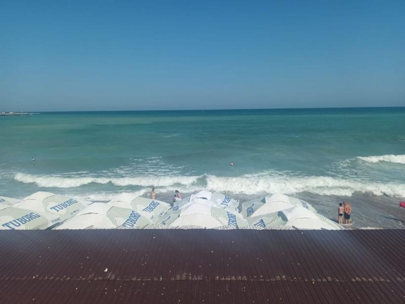 Fenomenele extreme din Marea Neagră, periculoase și la mal 18855452