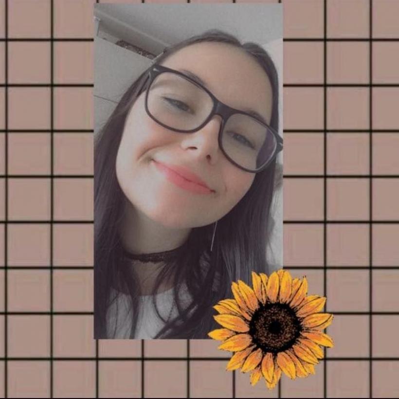 Ei sunt Roberta și Andrei, cei doi tineri ale căror destine au fost curmate de şoferul drogat în accidentul din Vama Veche 18855516