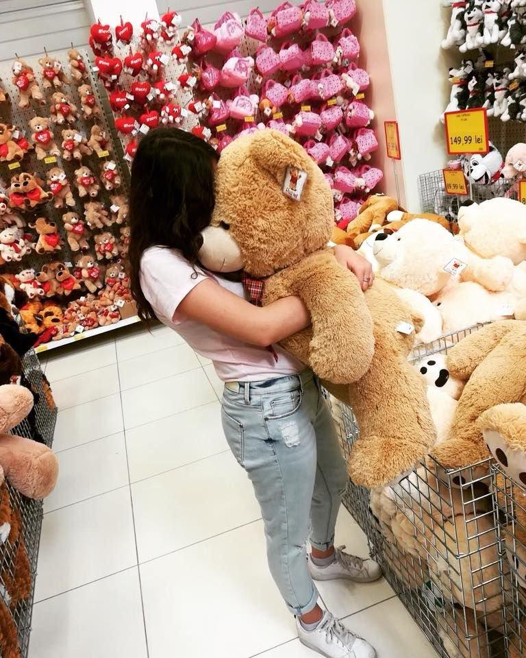 Ei sunt Roberta și Andrei, cei doi tineri ale căror destine au fost curmate de şoferul drogat în accidentul din Vama Veche 18855517