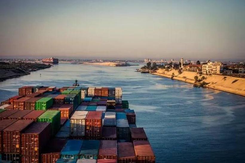 Accident pe Canalul Suez: Două nave s-au ciocnit
