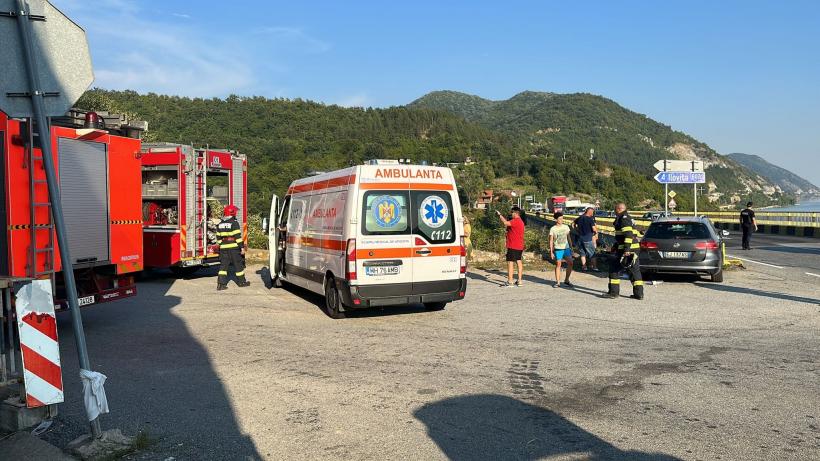 A ajuns cu mașina în râu din cauza unui inconștient care circula neregulamentar pe contrasens 18856008